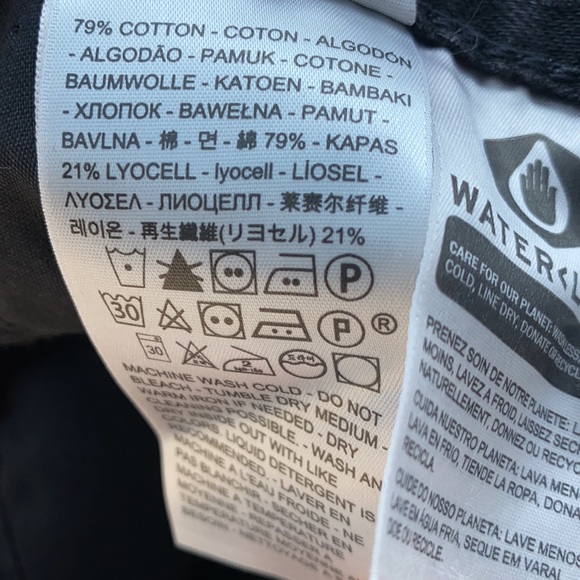 New Levi’s premium black loose straight jeans - Picture 7 of 9